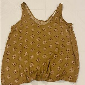 Women's Tan Patterned Top